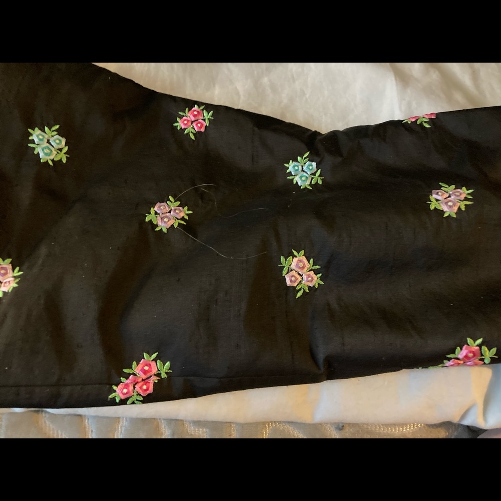 L. Pulitzer Black Silk Capris